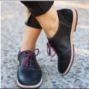 Ahnu Emery Lace-up Oxford sz 9.5